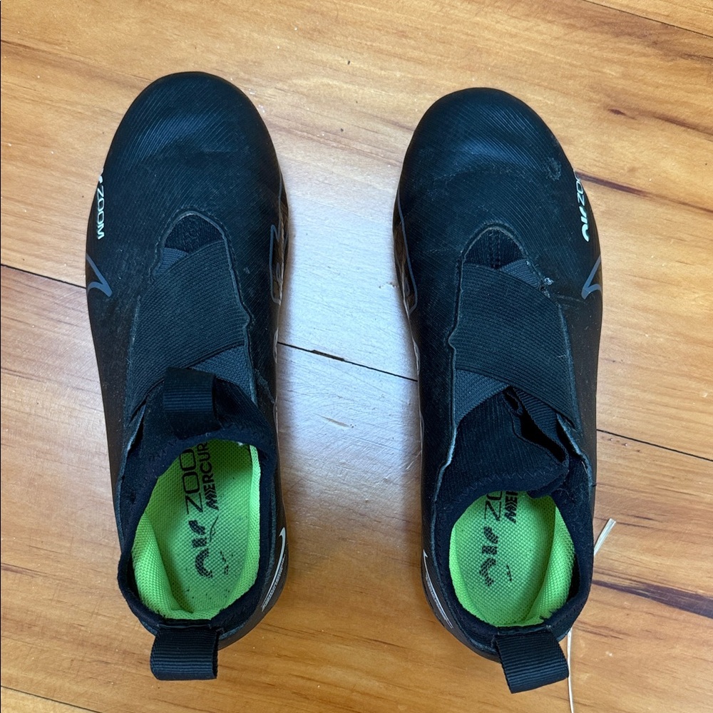 Nike Zoom Kids Soccer Cleats size Youth 2